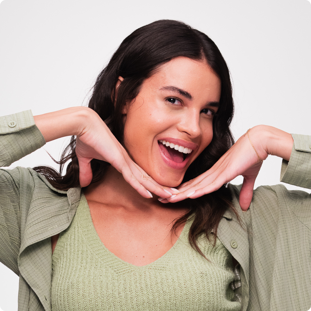 clareamento dental caseiro com creme dental caneta clareadora e fitas de clareamento dental